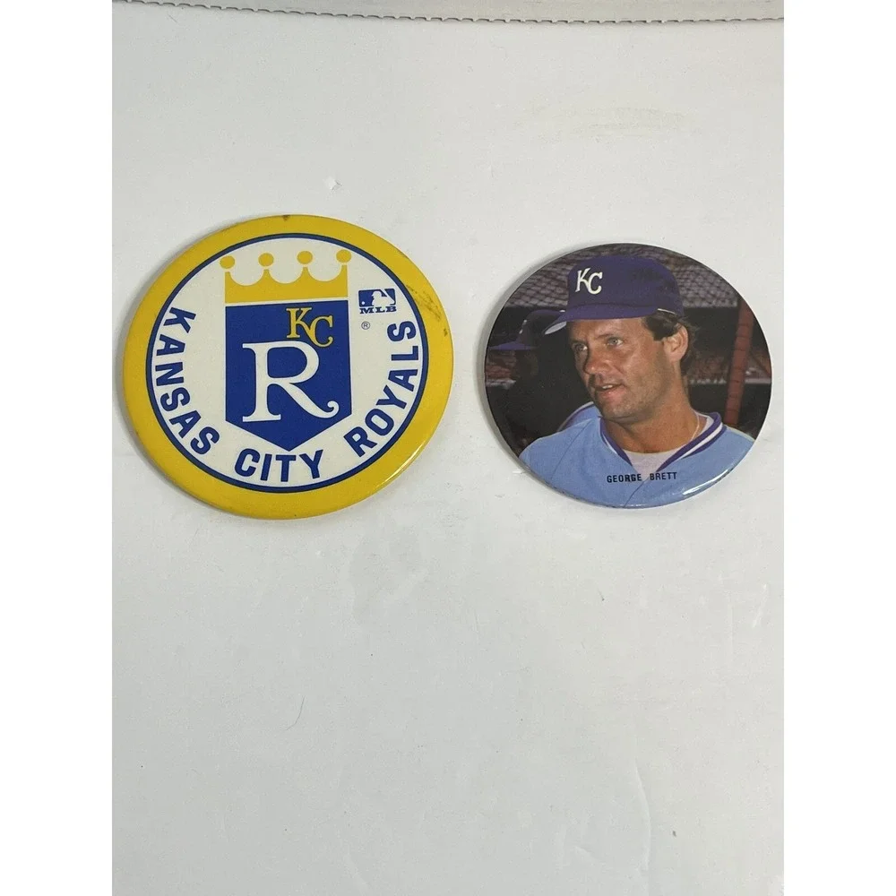 Kansas City Royal 70-80 George Brett Pin Major League Baseball Logo MLB Pinback